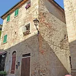 Apartamento Borgo Boutique 2 Casa Raffaella Tuscan Charm In Medieval Suvereto